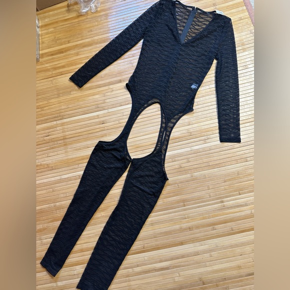 NWT- HALLOWEEN FESTIVAL women’s LARGE black sheer body stocking with garter